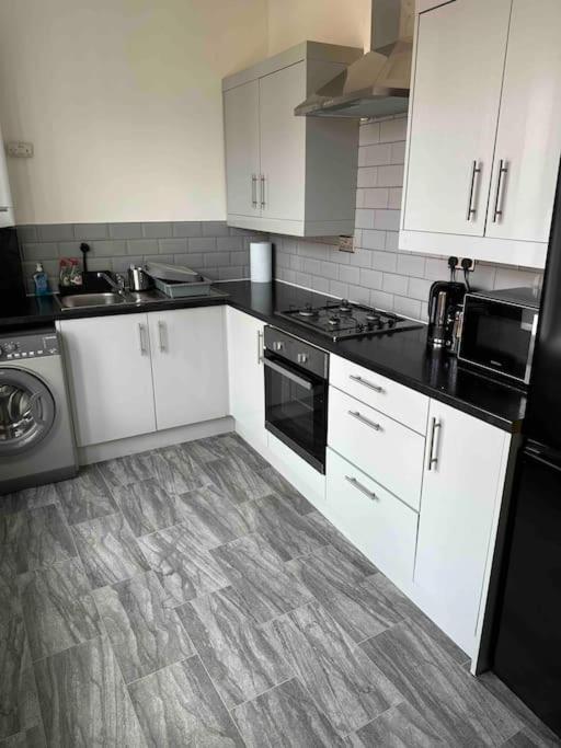 Modern Apartment, 1Km From City! Newcastle upon Tyne Exterior foto